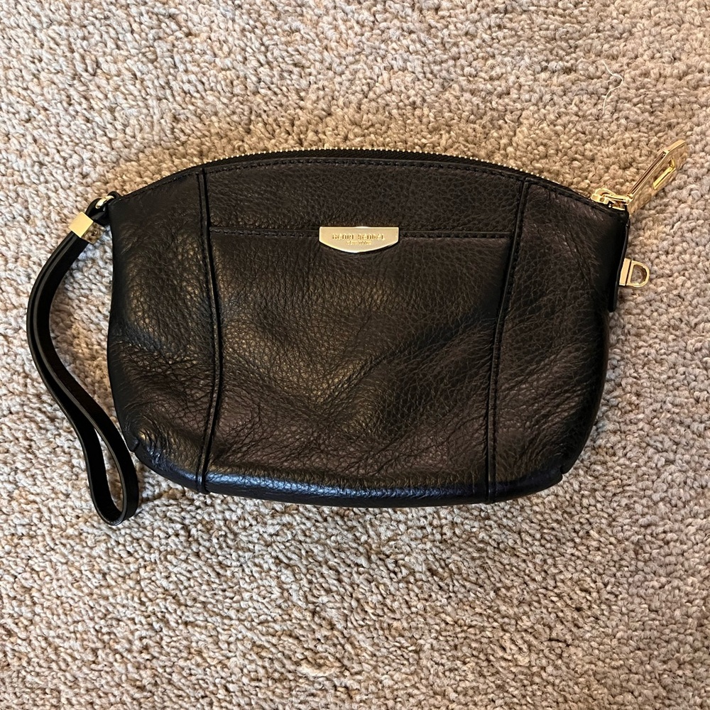 🆕 Henri Bendel BEEKMAN Black Leather gold hardware wristlet clutch - Picture 2 of 7